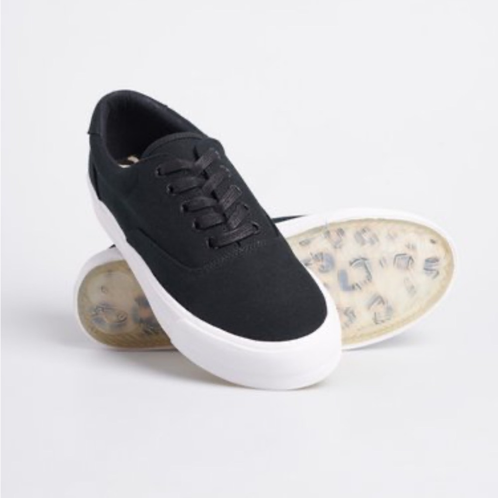 NWT Superdry Classic lace up trainer Black Canvas women’s sneaker *some marks